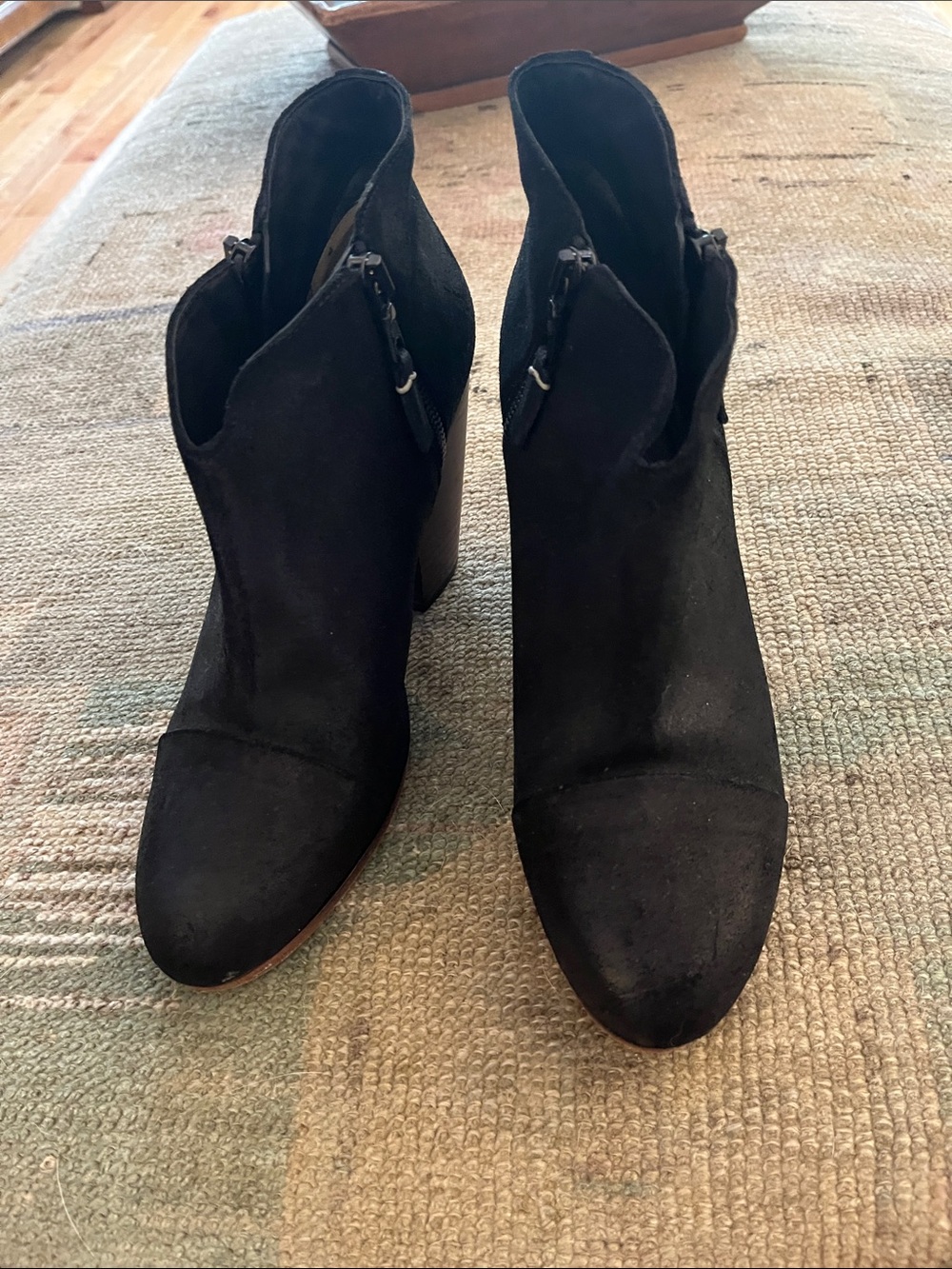 Rag & Bone Women's Black Suede Ankle Boots with Side Zip- size 39 / 8.5/9